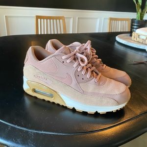 Blush Nike Air Max size 9